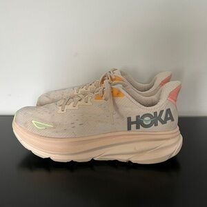 HOKA Women's Clifton 9 Vanilla Astral Size 9.5